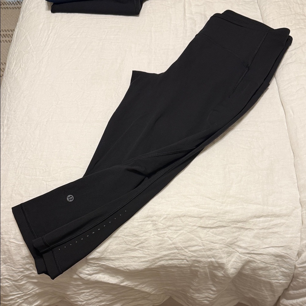 lululemon athletica Women’s Black Leggings 3/4 length